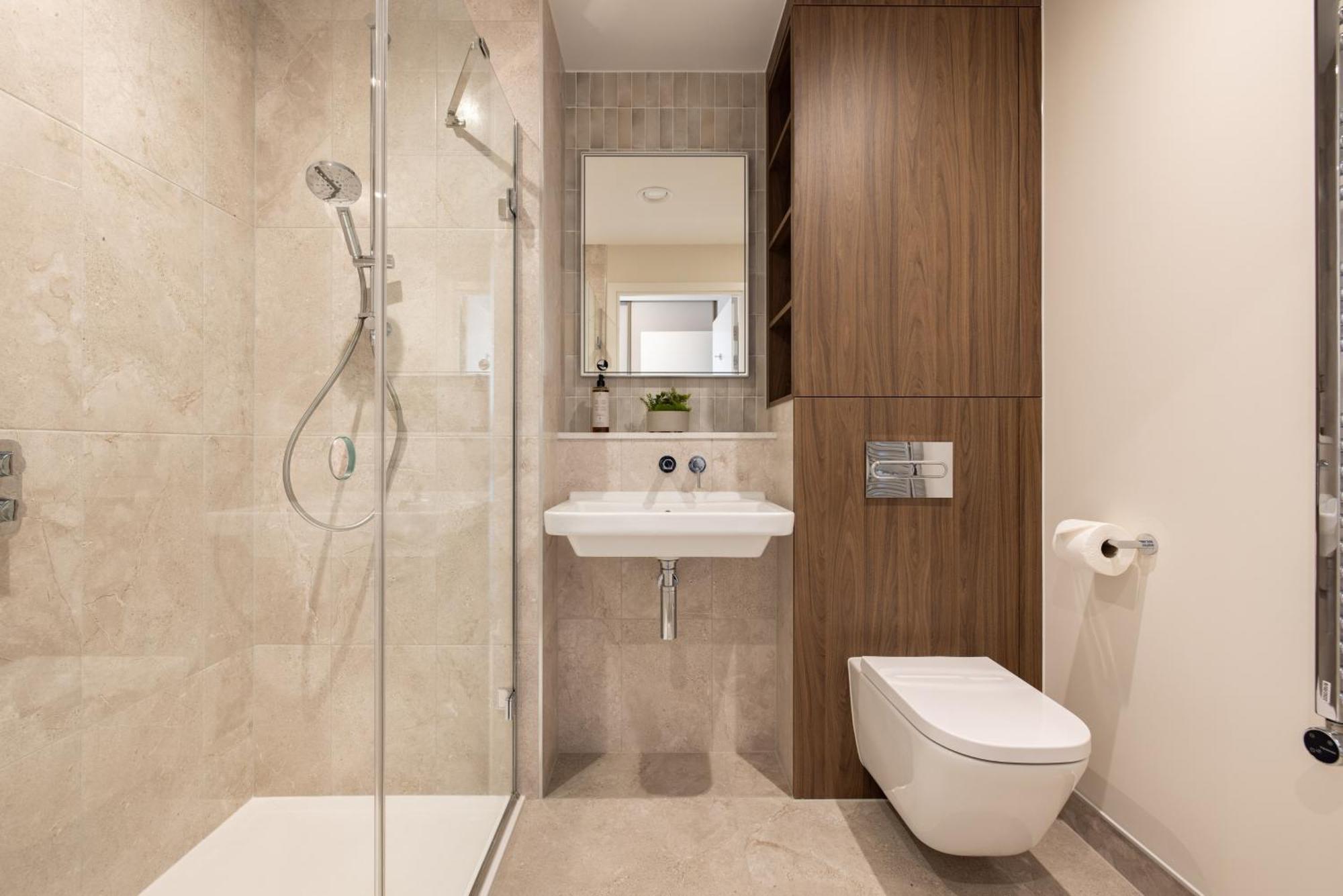 Charles Hope London Greenford Bagian luar foto