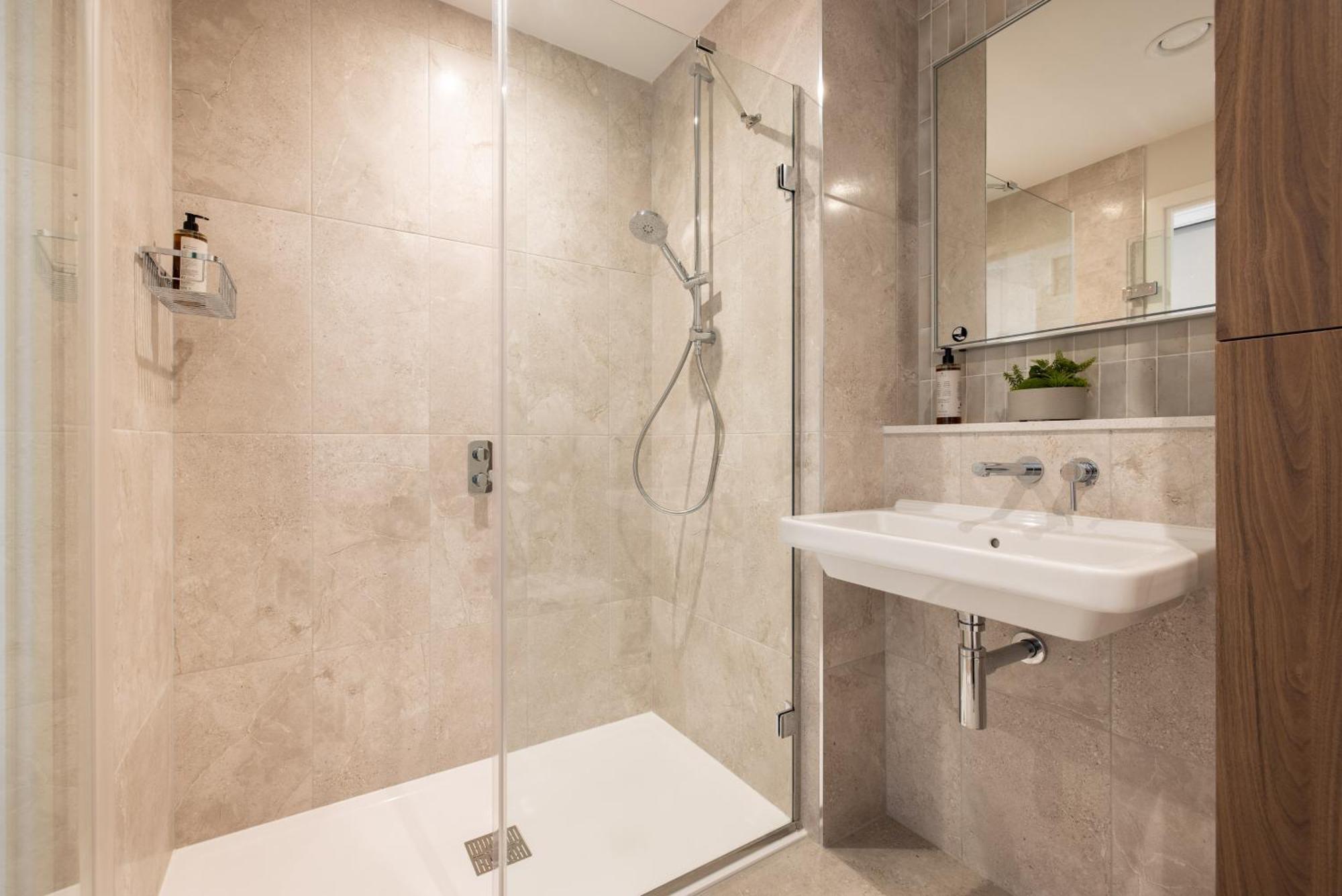 Charles Hope London Greenford Greenford  Bagian luar foto