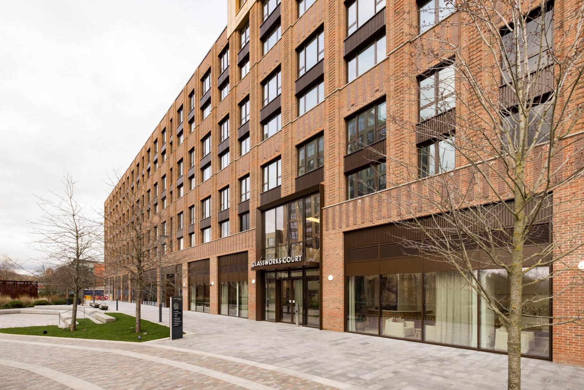 Charles Hope London Greenford Bagian luar foto